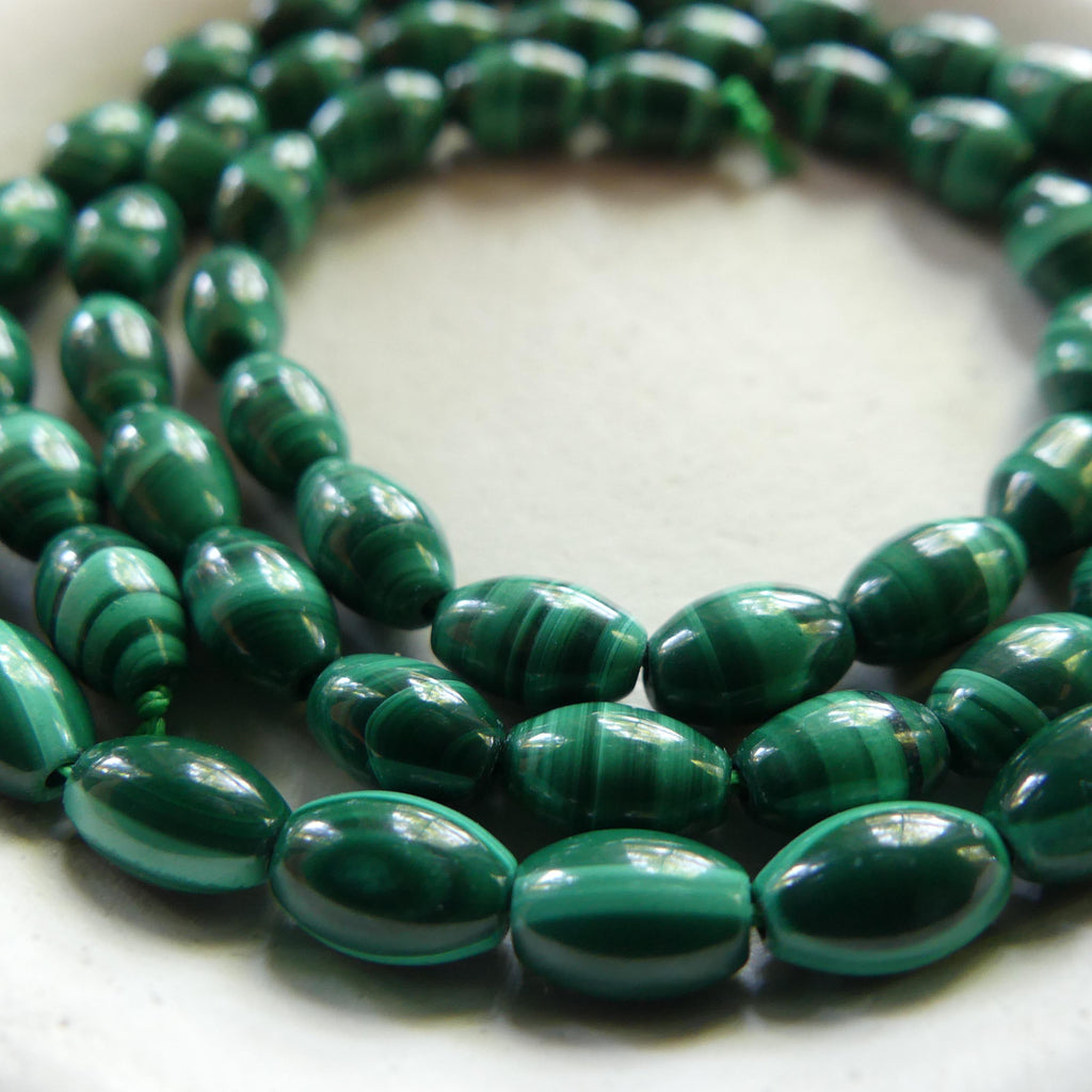 4x6mm Malachite Oval Beads Smooth 15" Vivid Green Malachite Gemstone Beads for Jewelry Making Beading Gift Crafter DIY Necklace