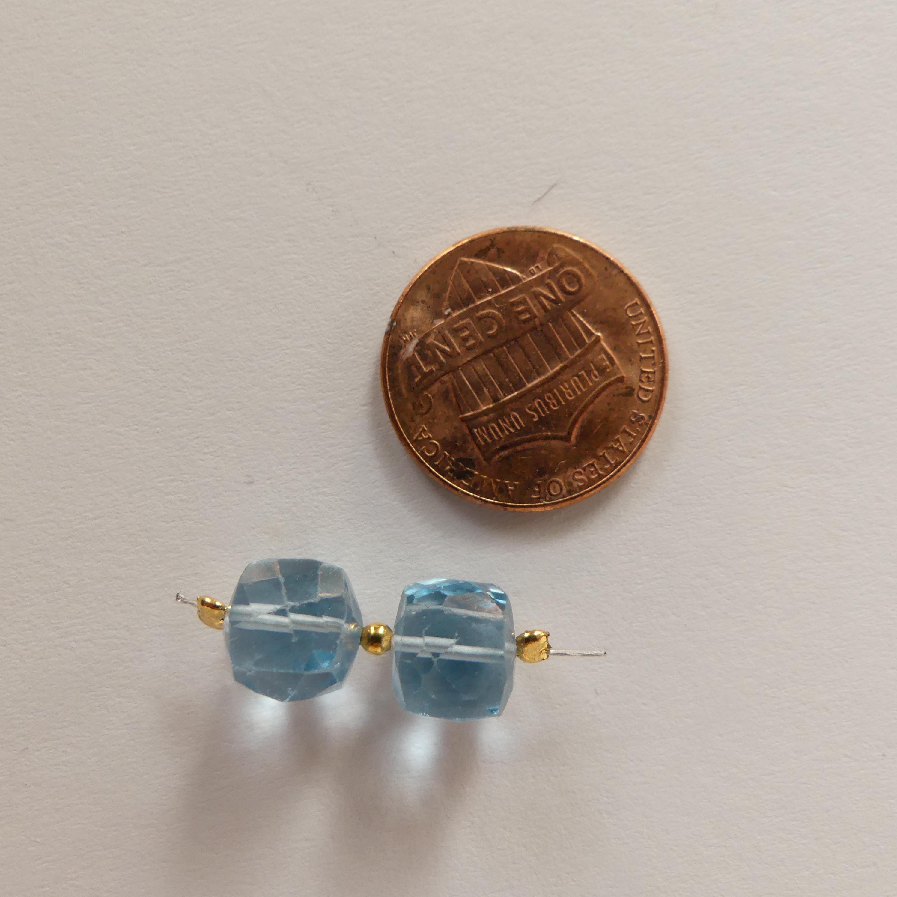 AAA London Blue Topaz Beads Cube Faceted Nuggets Transparent Sparkly Gemstone Beads for Jewelry Making Earrings Pendants December Birthstone