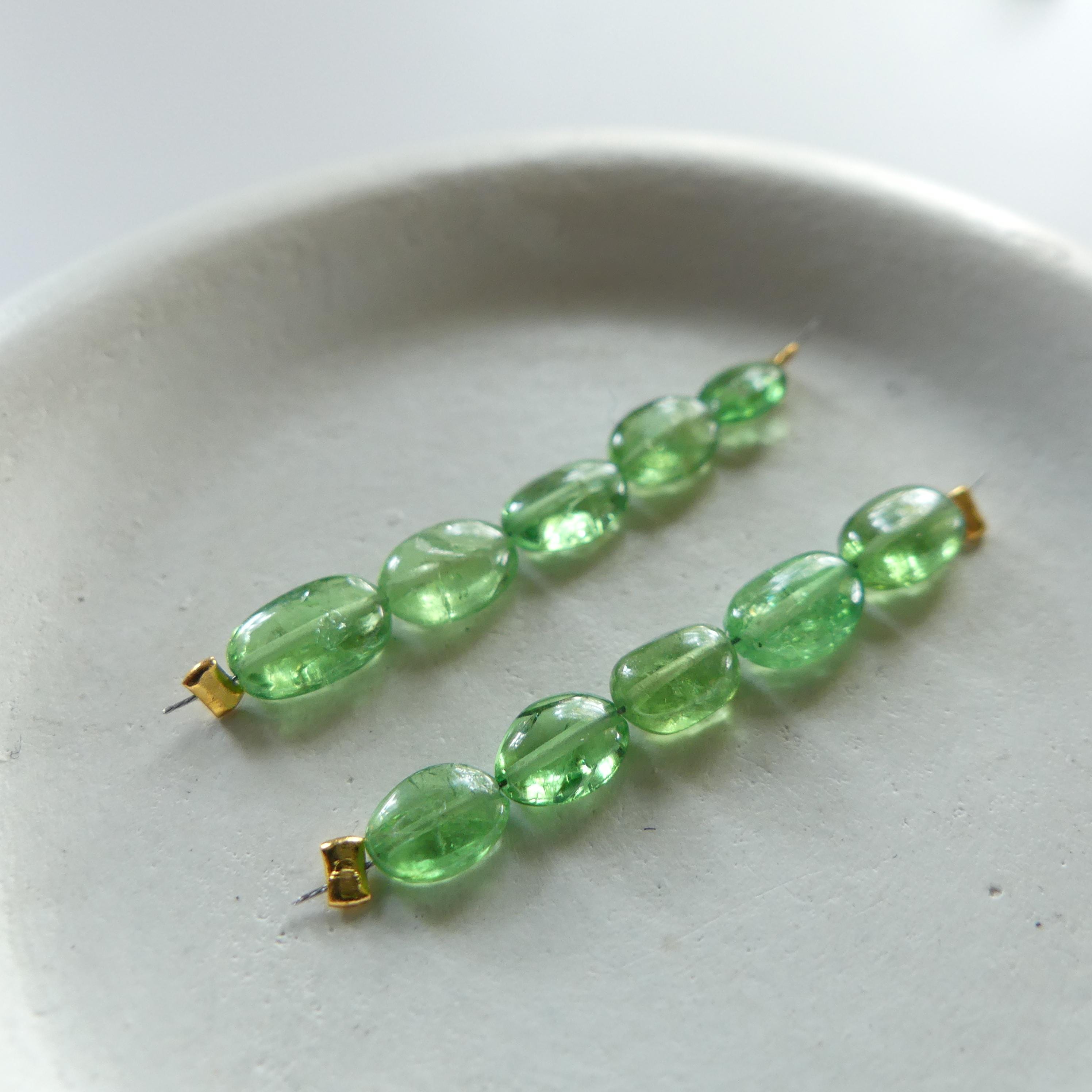 Natural Fine Tsavorite Beads Oval Smooth Gem Quality Green Garnet Gemstone Beads Genuine for Jewelry Making Beading DIY Earrings Craft Gift