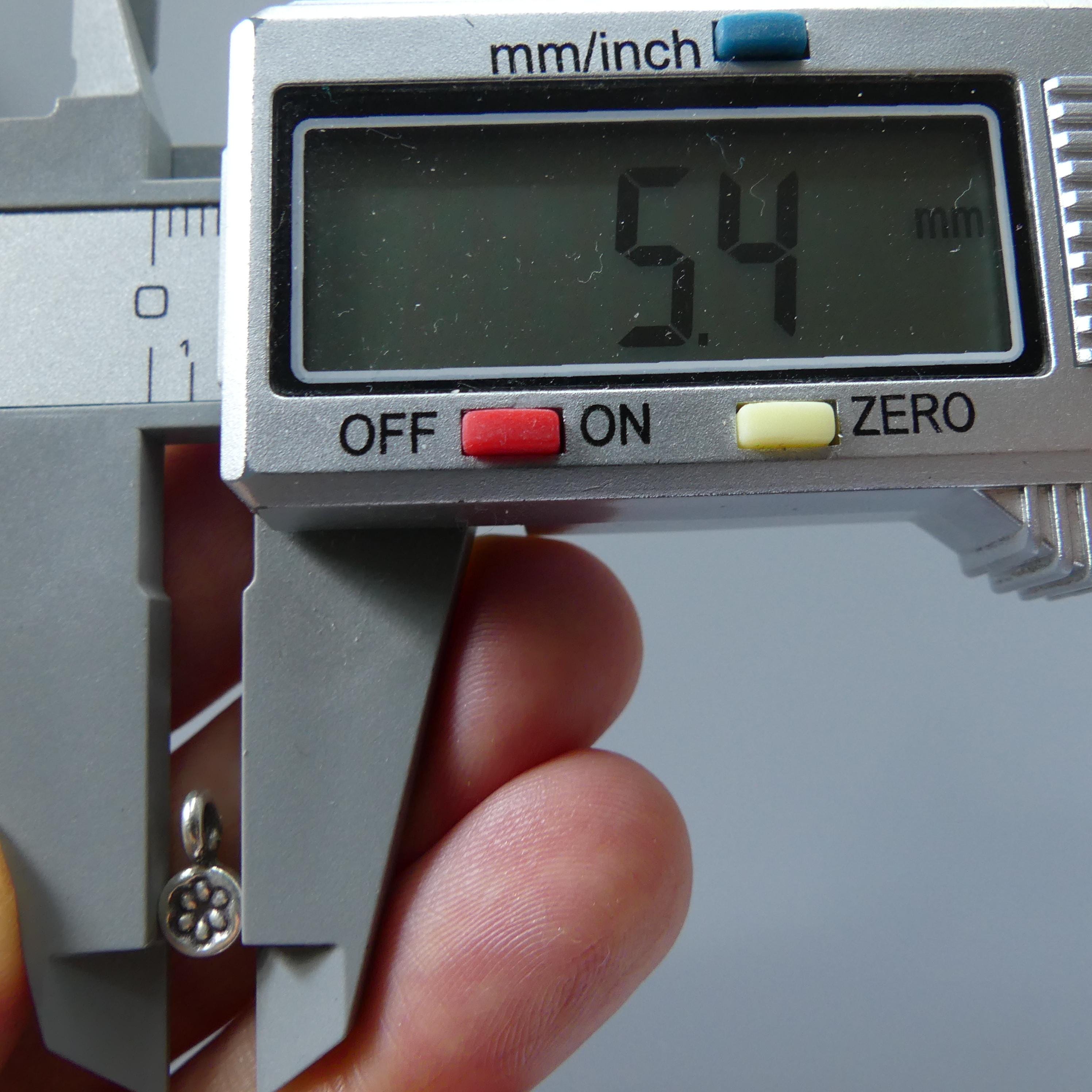 1 Piece Tiny Silver Daisy Charm Thai Silver Pendant Mini Flower Stamp Jewelry Making DIY Earrings Pendant