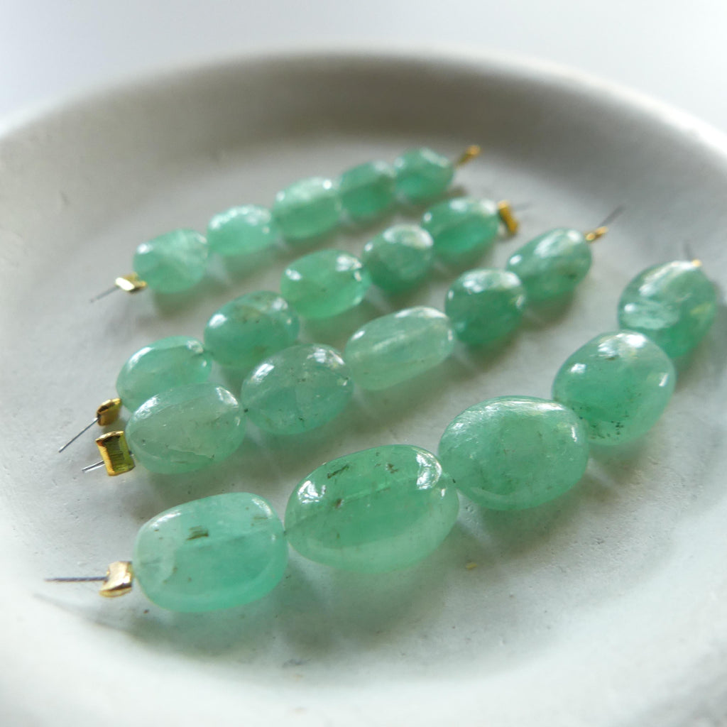 Natural Russian Emerald Beads Oval Smooth Raw Emerald Genuine Gemstone Beads Genuine Emerald for Jewelry Making Beading Craft Gift
